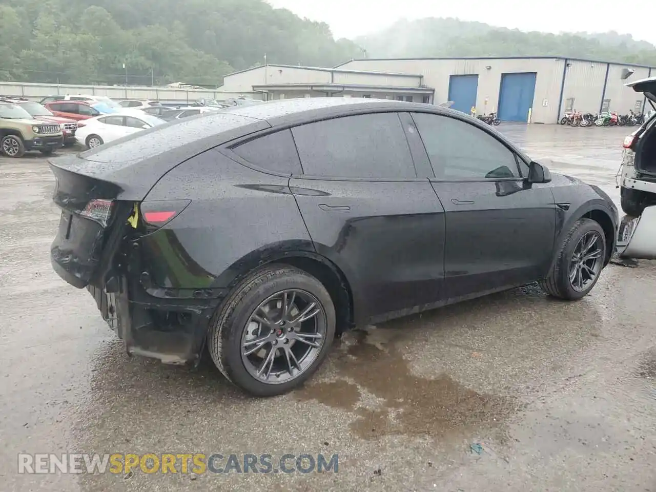3 Photograph of a damaged car 7SAYGDED9RF195941 TESLA MODEL Y 2024