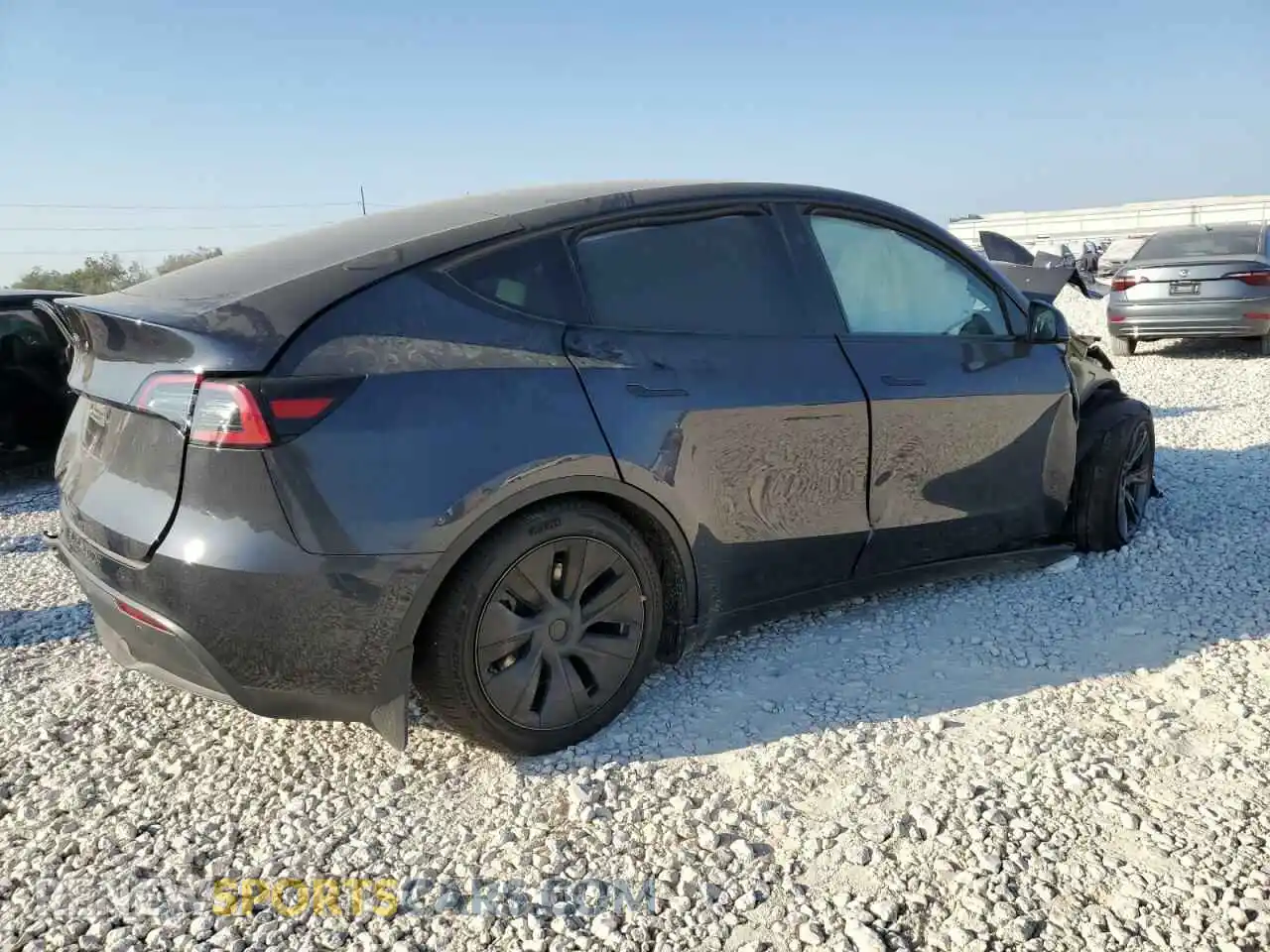3 Photograph of a damaged car 7SAYGDEDXRA310091 TESLA MODEL Y 2024
