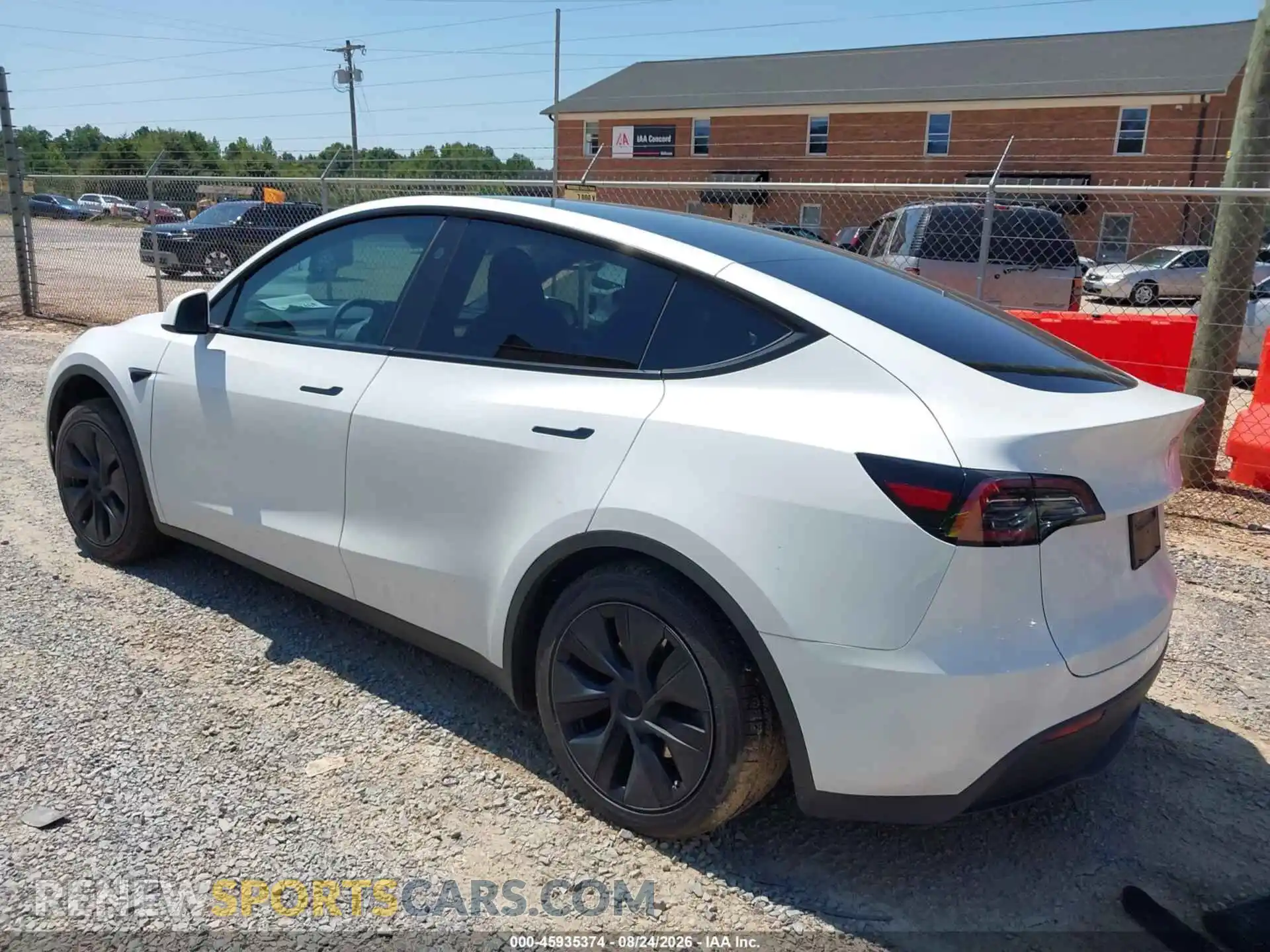 3 fotografías del automóvil dañado 7SAYGDEDXRA320569 TESLA MODEL Y 2024