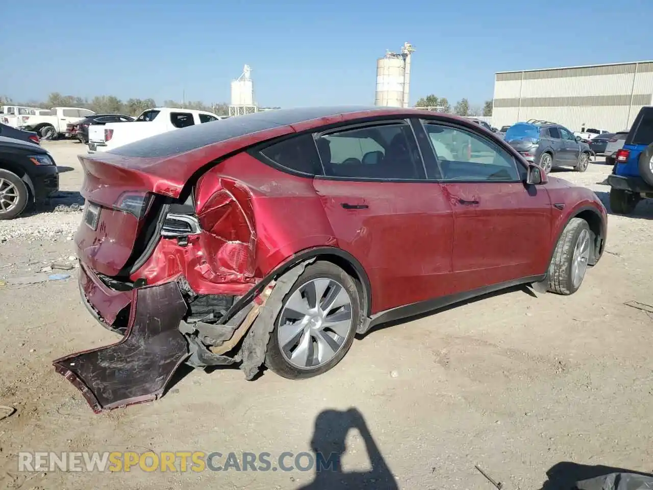 3 fotografías del automóvil dañado 7SAYGDEDXRF005354 TESLA MODEL Y 2024