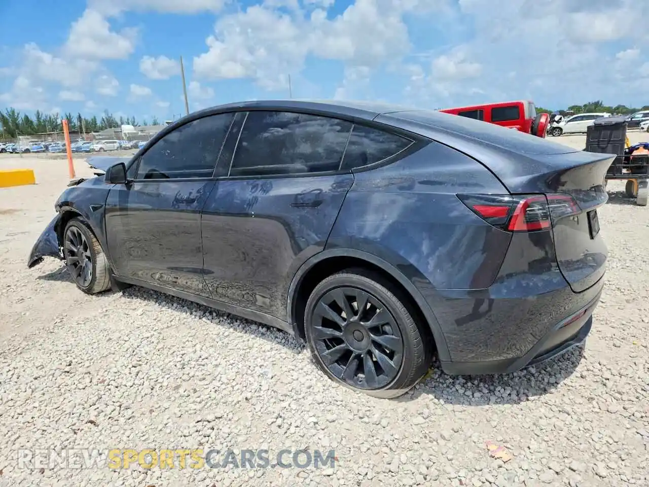2 fotografías del automóvil dañado 7SAYGDEDXRF052612 TESLA MODEL Y 2024