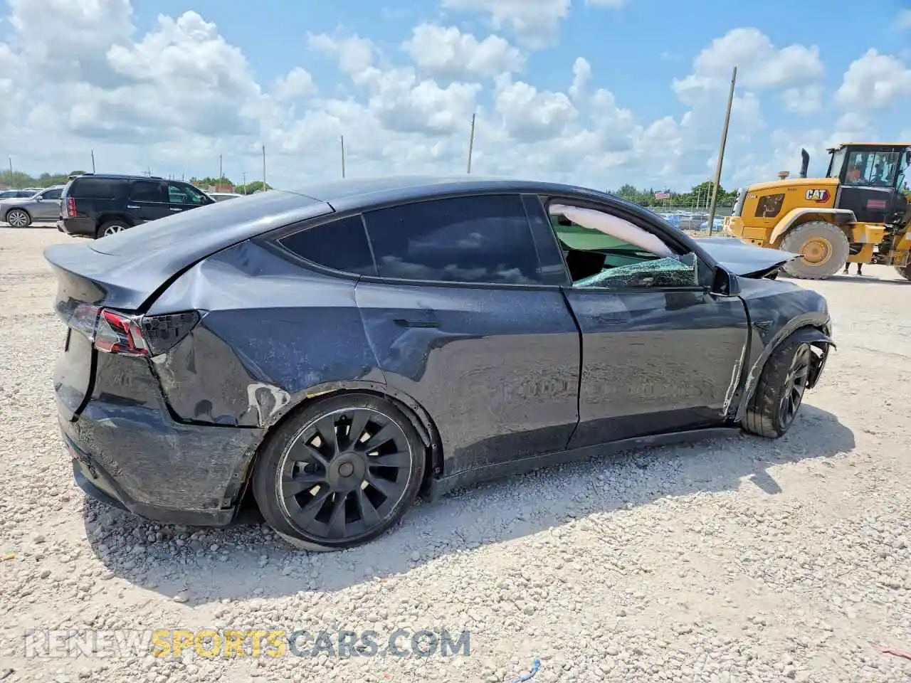 3 fotografías del automóvil dañado 7SAYGDEDXRF052612 TESLA MODEL Y 2024