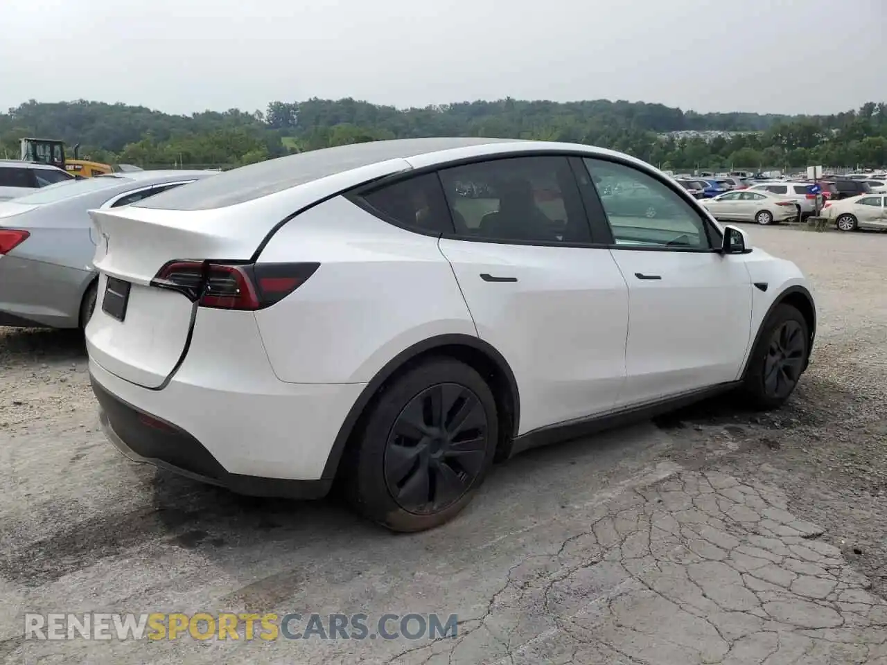 3 Photograph of a damaged car 7SAYGDEDXRF202766 TESLA MODEL Y 2024