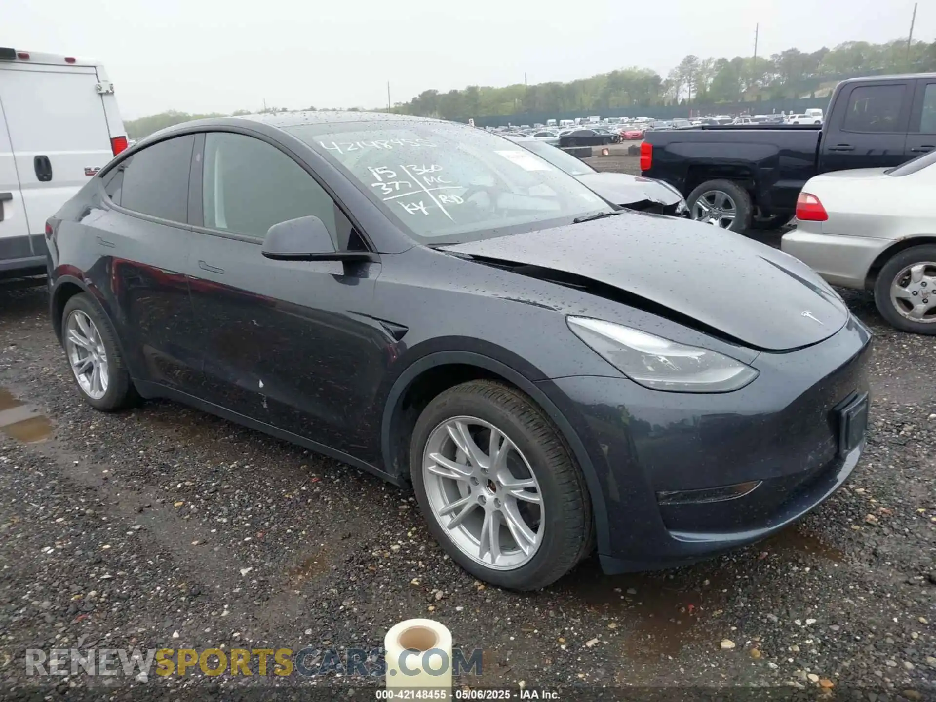1 Photograph of a damaged car 7SAYGDEE0RA229691 TESLA MODEL Y 2024