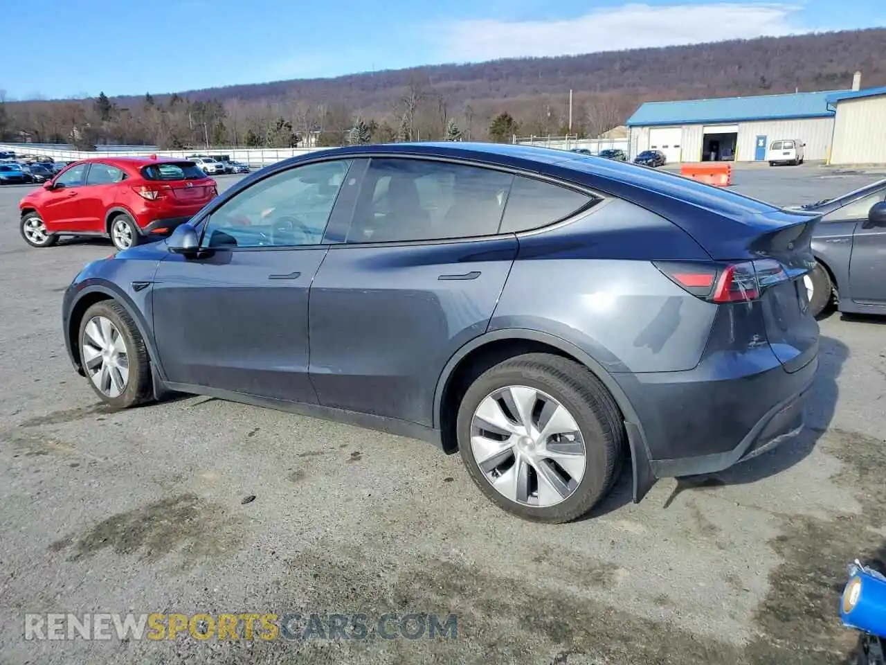 2 Photograph of a damaged car 7SAYGDEE0RA235765 TESLA MODEL Y 2024