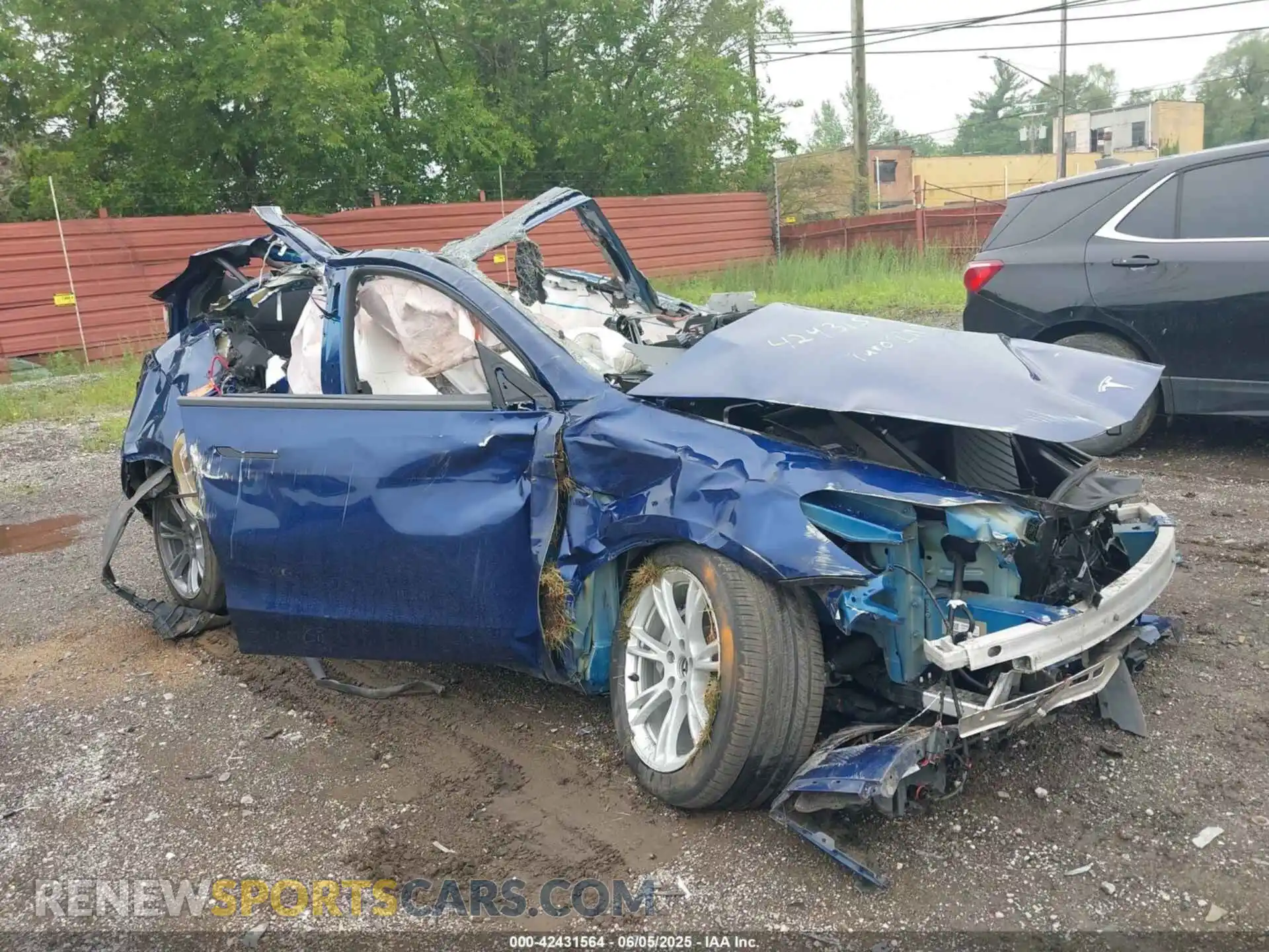 1 Photograph of a damaged car 7SAYGDEE0RA238102 TESLA MODEL Y 2024