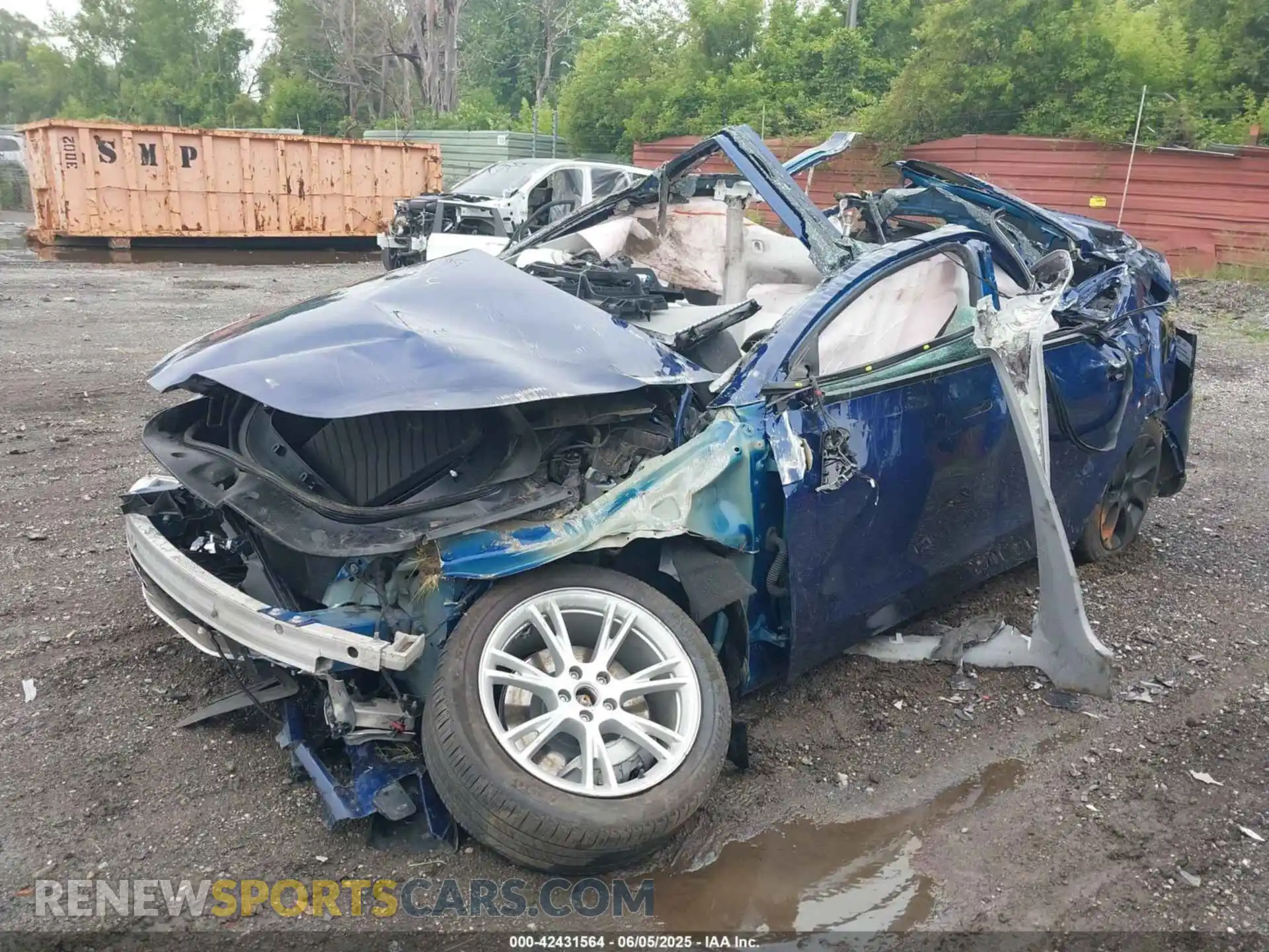 2 Photograph of a damaged car 7SAYGDEE0RA238102 TESLA MODEL Y 2024