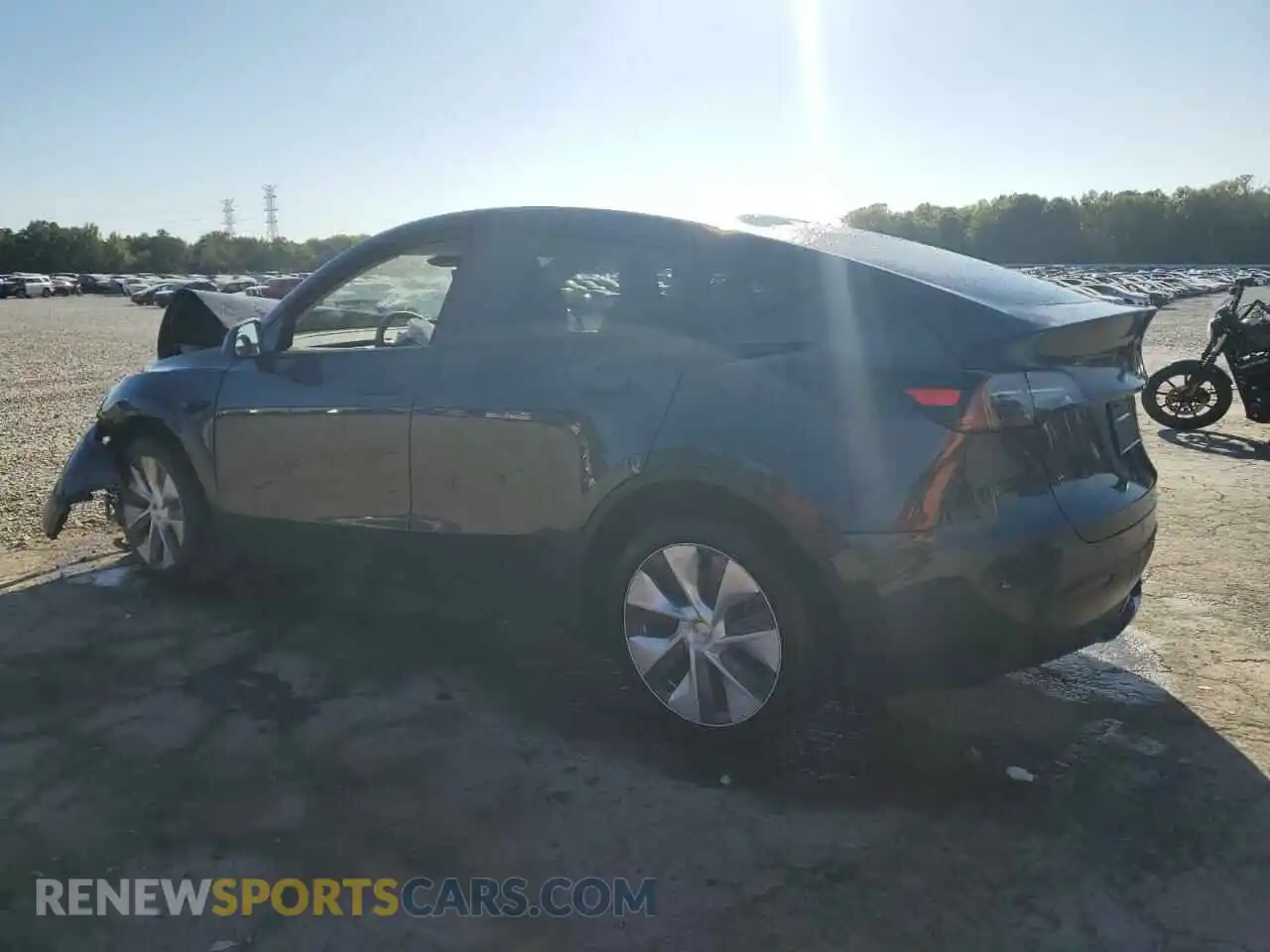 2 Photograph of a damaged car 7SAYGDEE0RA253280 TESLA MODEL Y 2024