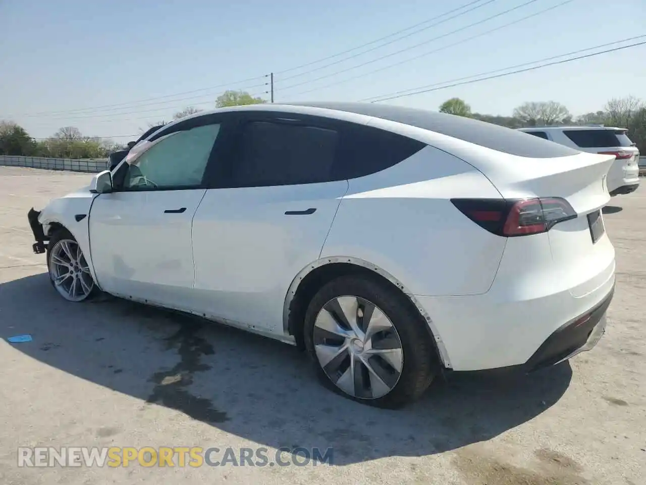2 Photograph of a damaged car 7SAYGDEE0RA258110 TESLA MODEL Y 2024