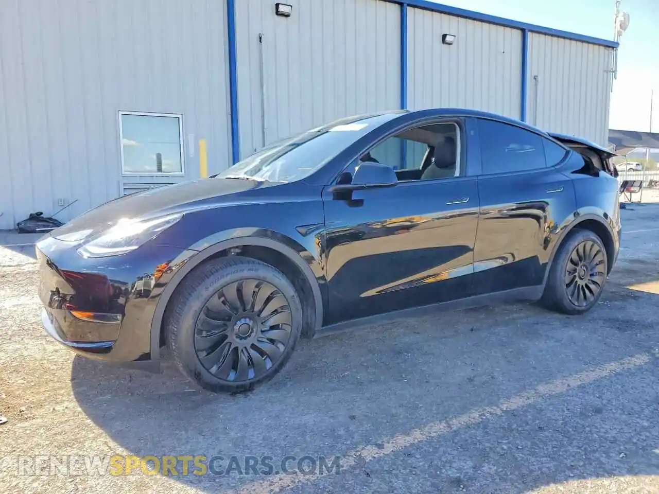 1 Photograph of a damaged car 7SAYGDEE0RA265378 TESLA MODEL Y 2024