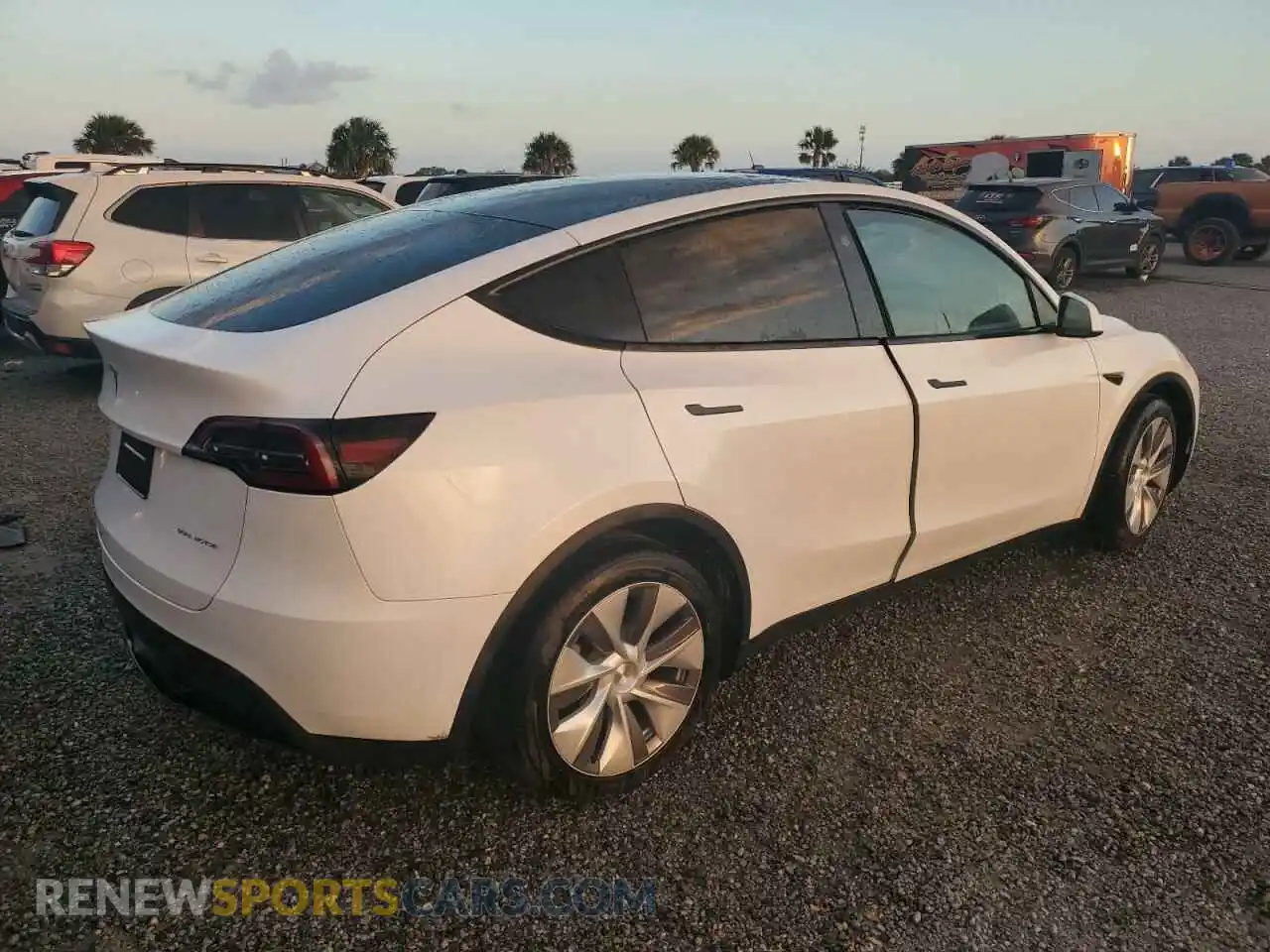3 Photograph of a damaged car 7SAYGDEE0RA274078 TESLA MODEL Y 2024