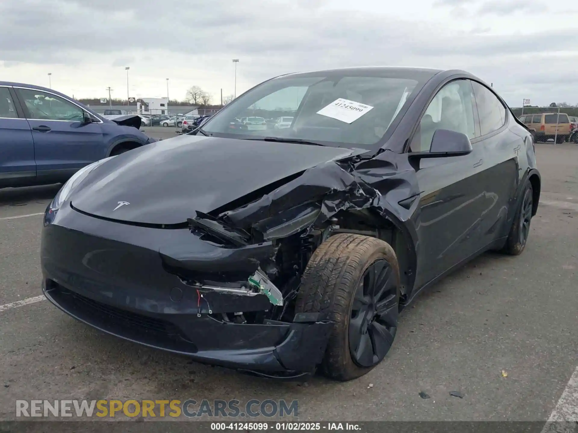 2 Photograph of a damaged car 7SAYGDEE0RA330083 TESLA MODEL Y 2024