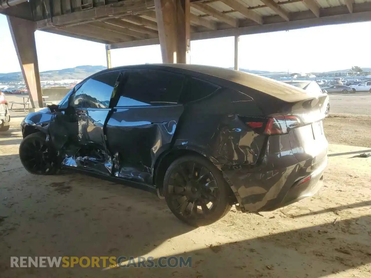 2 Photograph of a damaged car 7SAYGDEE0RF006750 TESLA MODEL Y 2024