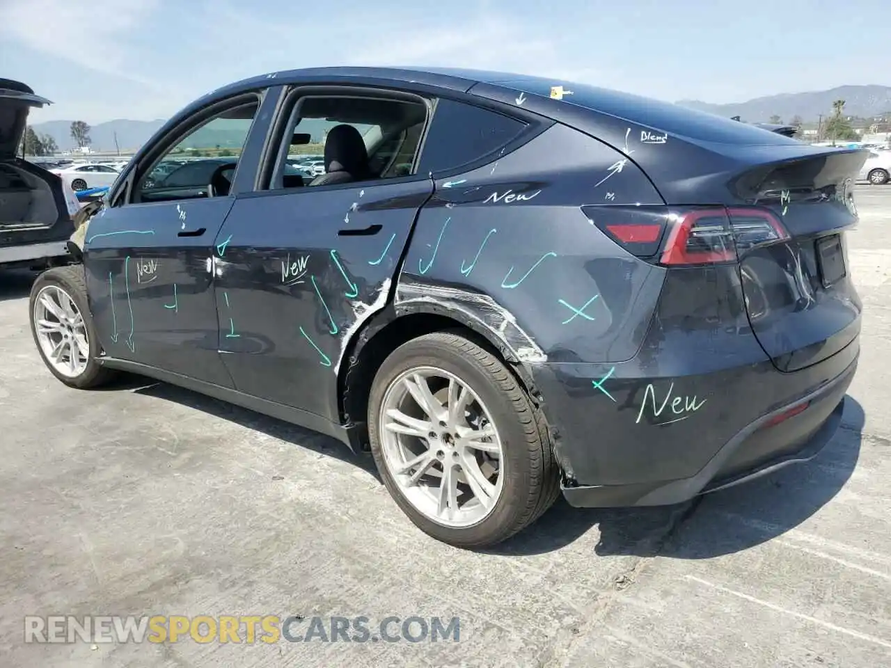 2 Photograph of a damaged car 7SAYGDEE0RF024326 TESLA MODEL Y 2024