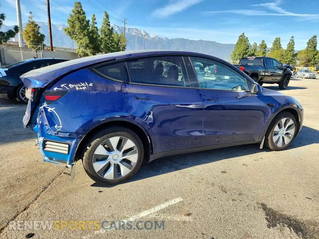 3 Photograph of a damaged car 7SAYGDEE0RF054524 TESLA MODEL Y 2024