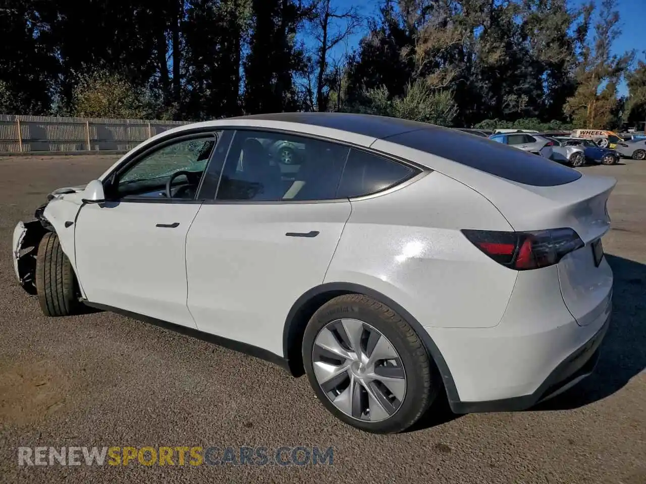 2 Photograph of a damaged car 7SAYGDEE0RF085479 TESLA MODEL Y 2024