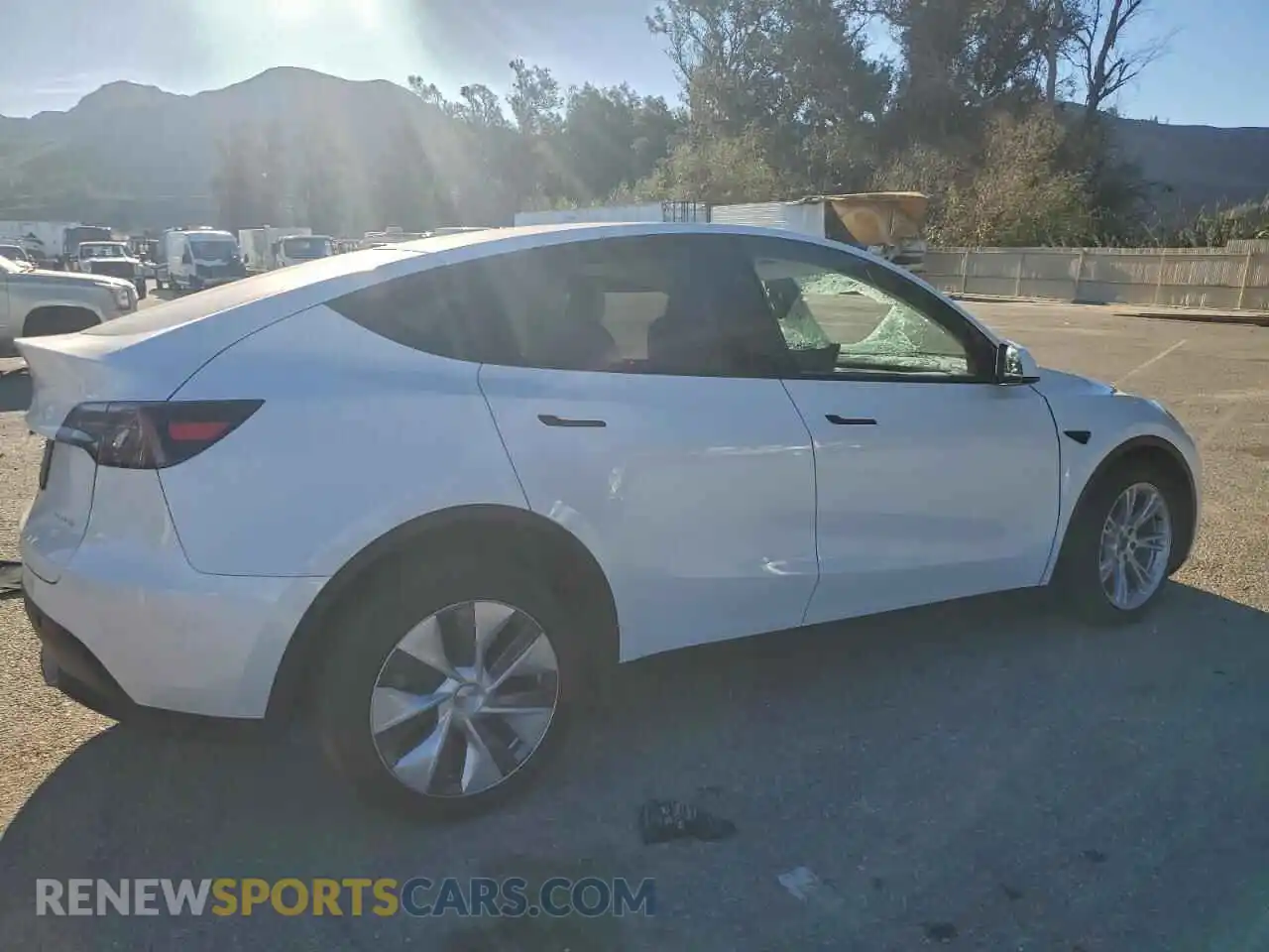 3 Photograph of a damaged car 7SAYGDEE0RF085479 TESLA MODEL Y 2024
