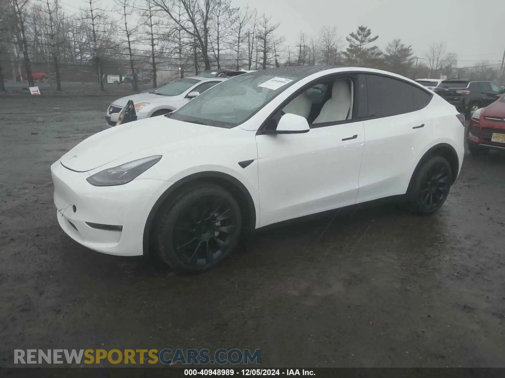 2 Photograph of a damaged car 7SAYGDEE0RF152369 TESLA MODEL Y 2024