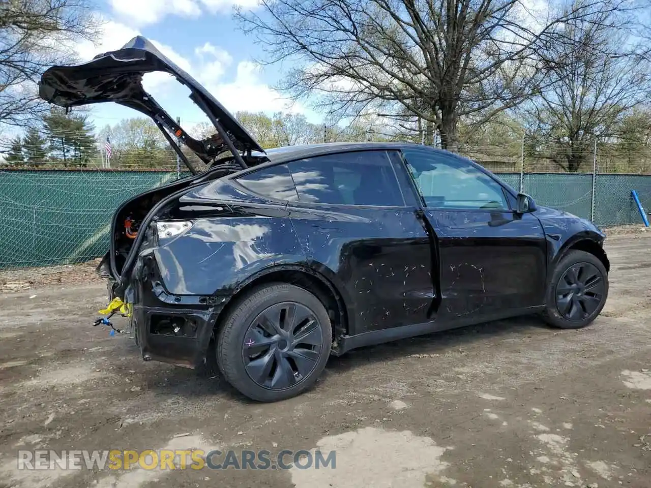 3 Photograph of a damaged car 7SAYGDEE0RF202381 TESLA MODEL Y 2024