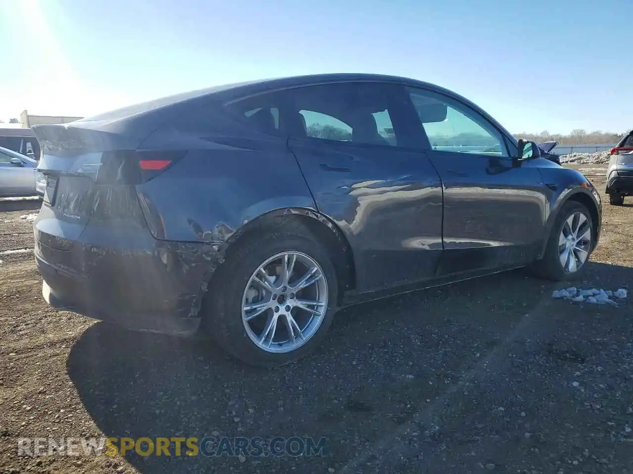 3 Photograph of a damaged car 7SAYGDEE0RF985587 TESLA MODEL Y 2024