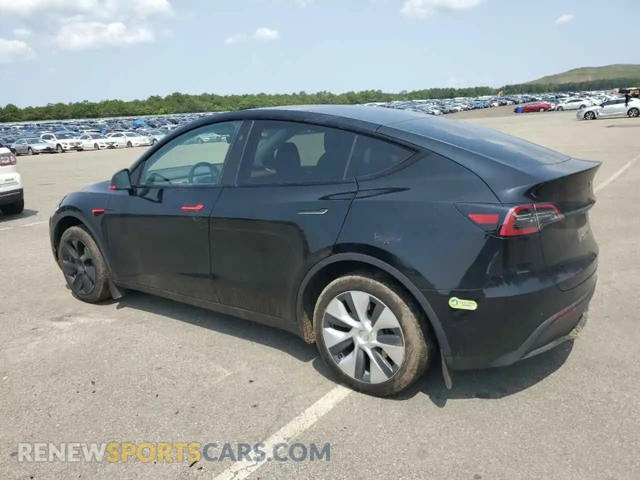 2 Photograph of a damaged car 7SAYGDEE1RA221860 TESLA MODEL Y 2024