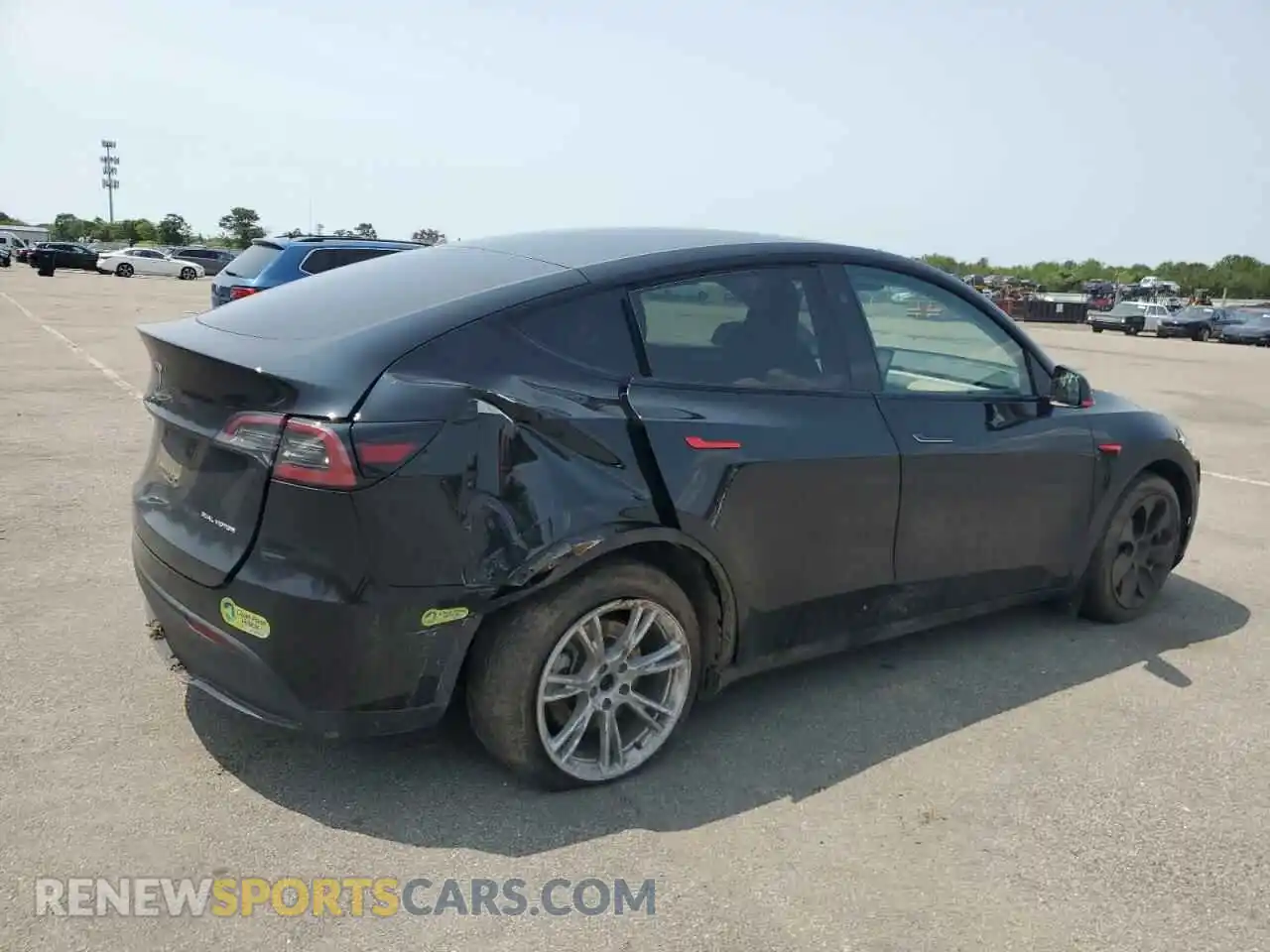 3 Photograph of a damaged car 7SAYGDEE1RA221860 TESLA MODEL Y 2024
