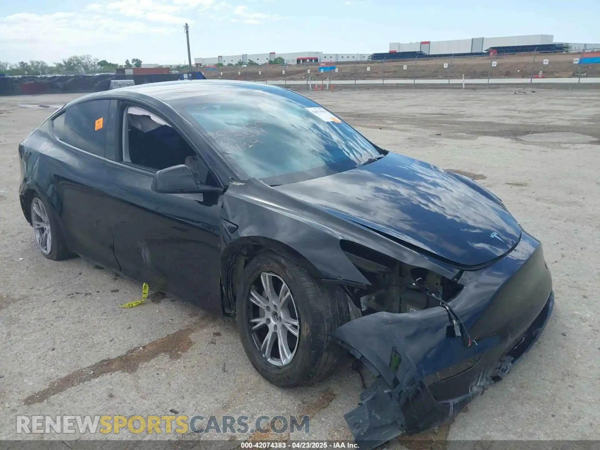 1 Photograph of a damaged car 7SAYGDEE1RA230834 TESLA MODEL Y 2024