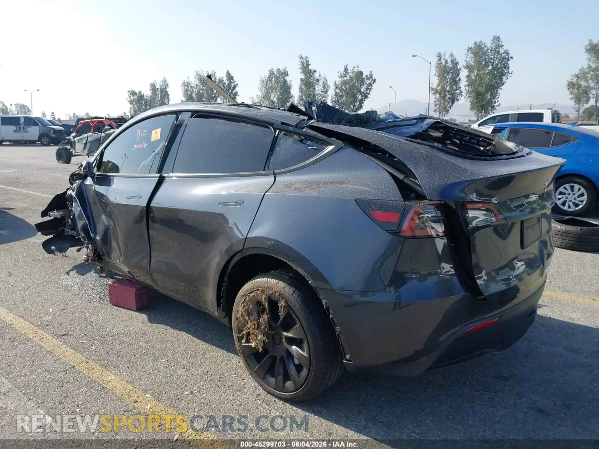 3 Photograph of a damaged car 7SAYGDEE1RA233359 TESLA MODEL Y 2024