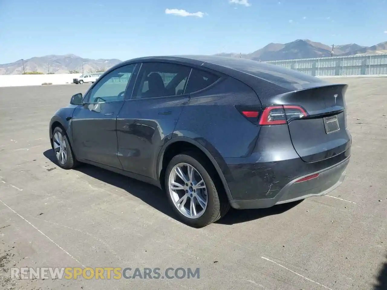 2 Photograph of a damaged car 7SAYGDEE1RA241977 TESLA MODEL Y 2024