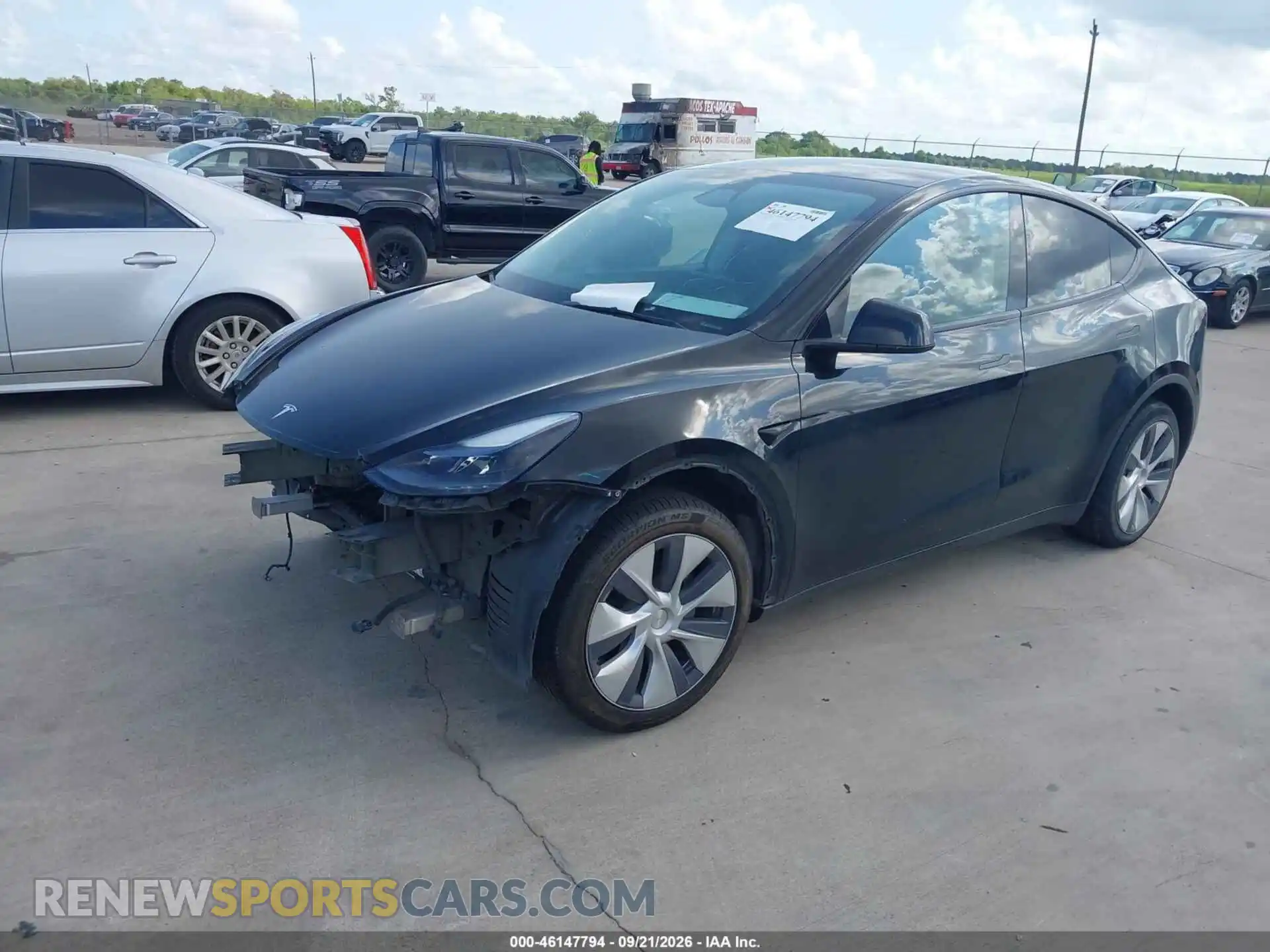 2 fotografías del automóvil dañado 7SAYGDEE1RA253823 TESLA MODEL Y 2024