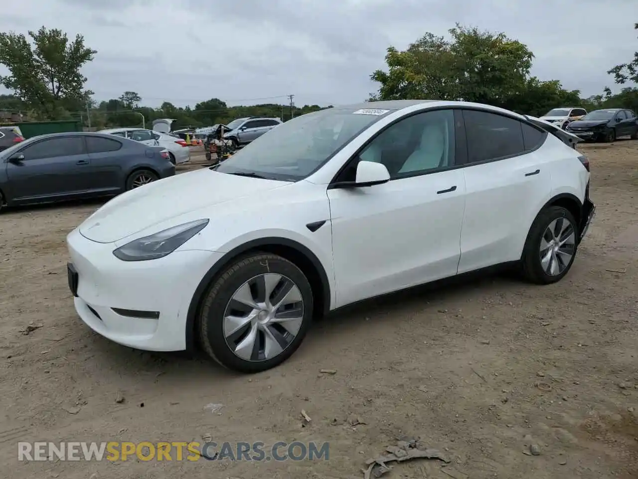 1 Photograph of a damaged car 7SAYGDEE1RA260755 TESLA MODEL Y 2024