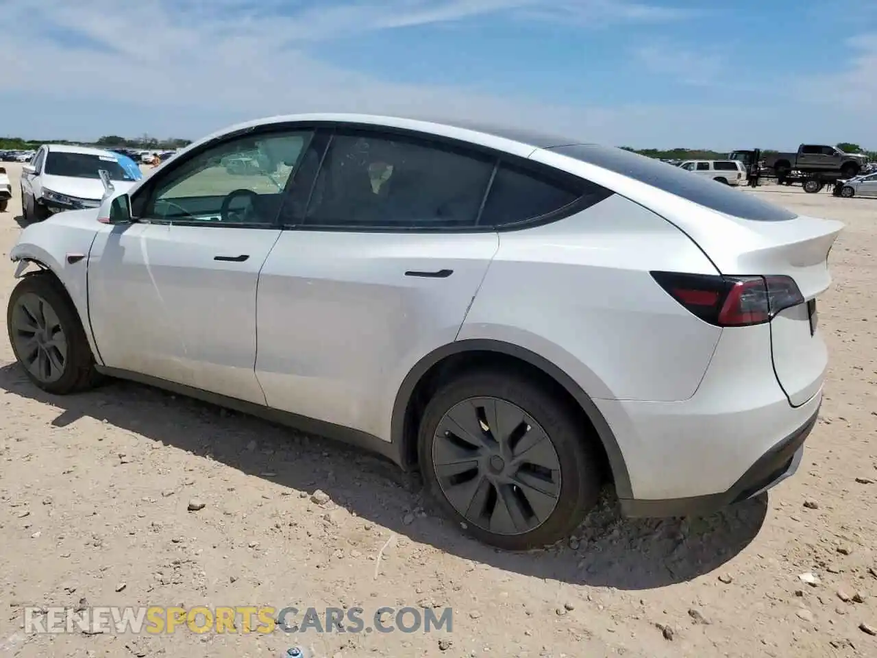 2 Photograph of a damaged car 7SAYGDEE1RA332182 TESLA MODEL Y 2024