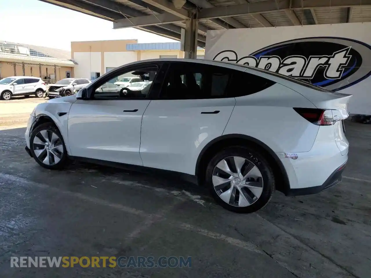 2 Photograph of a damaged car 7SAYGDEE1RF031673 TESLA MODEL Y 2024