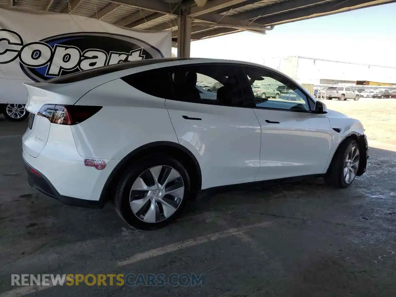 3 Photograph of a damaged car 7SAYGDEE1RF031673 TESLA MODEL Y 2024