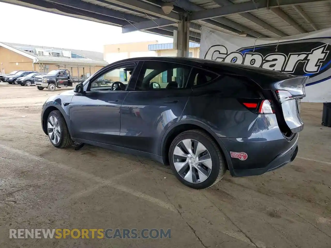 2 Photograph of a damaged car 7SAYGDEE1RF032001 TESLA MODEL Y 2024