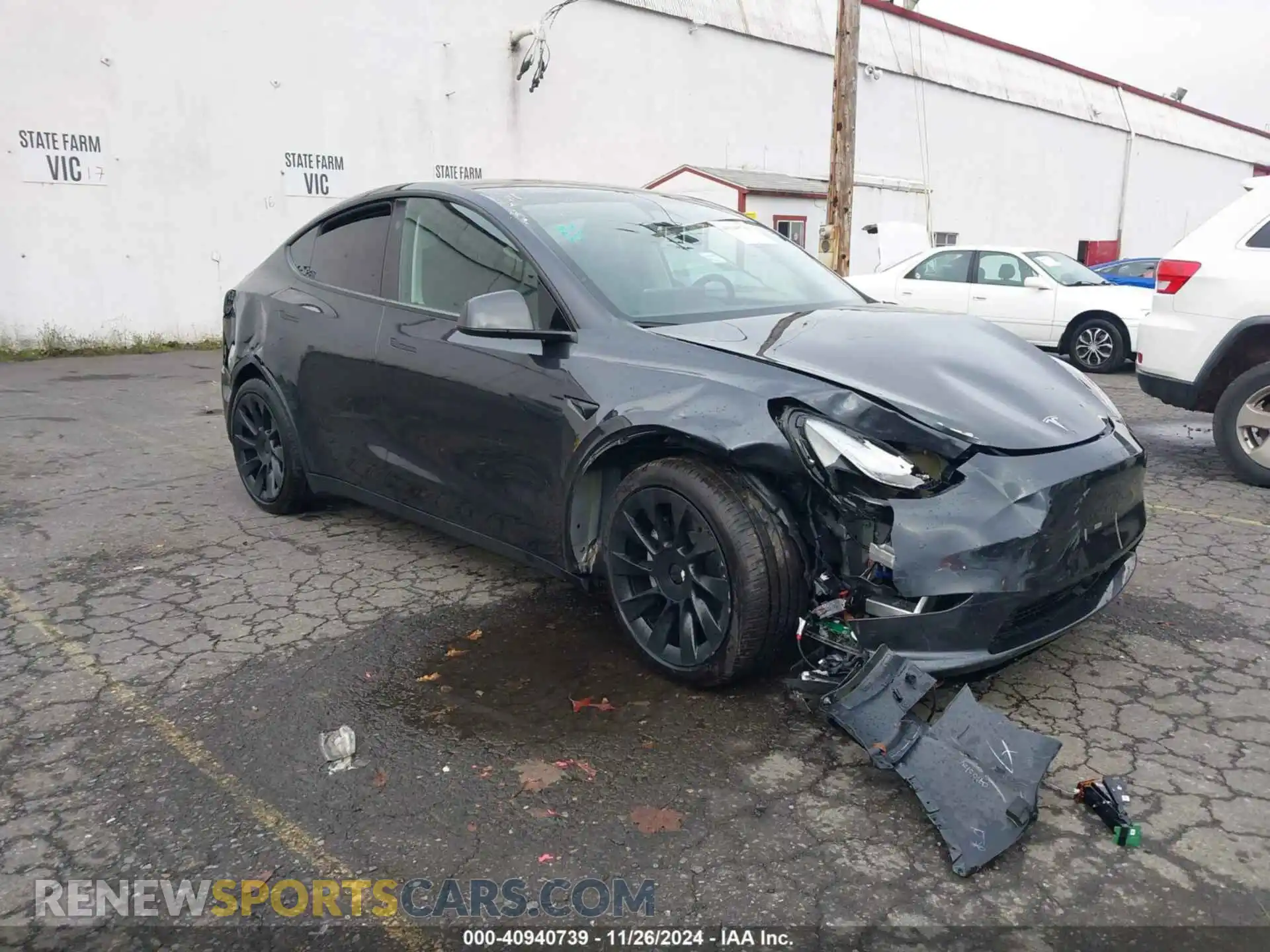 1 Photograph of a damaged car 7SAYGDEE1RF102483 TESLA MODEL Y 2024