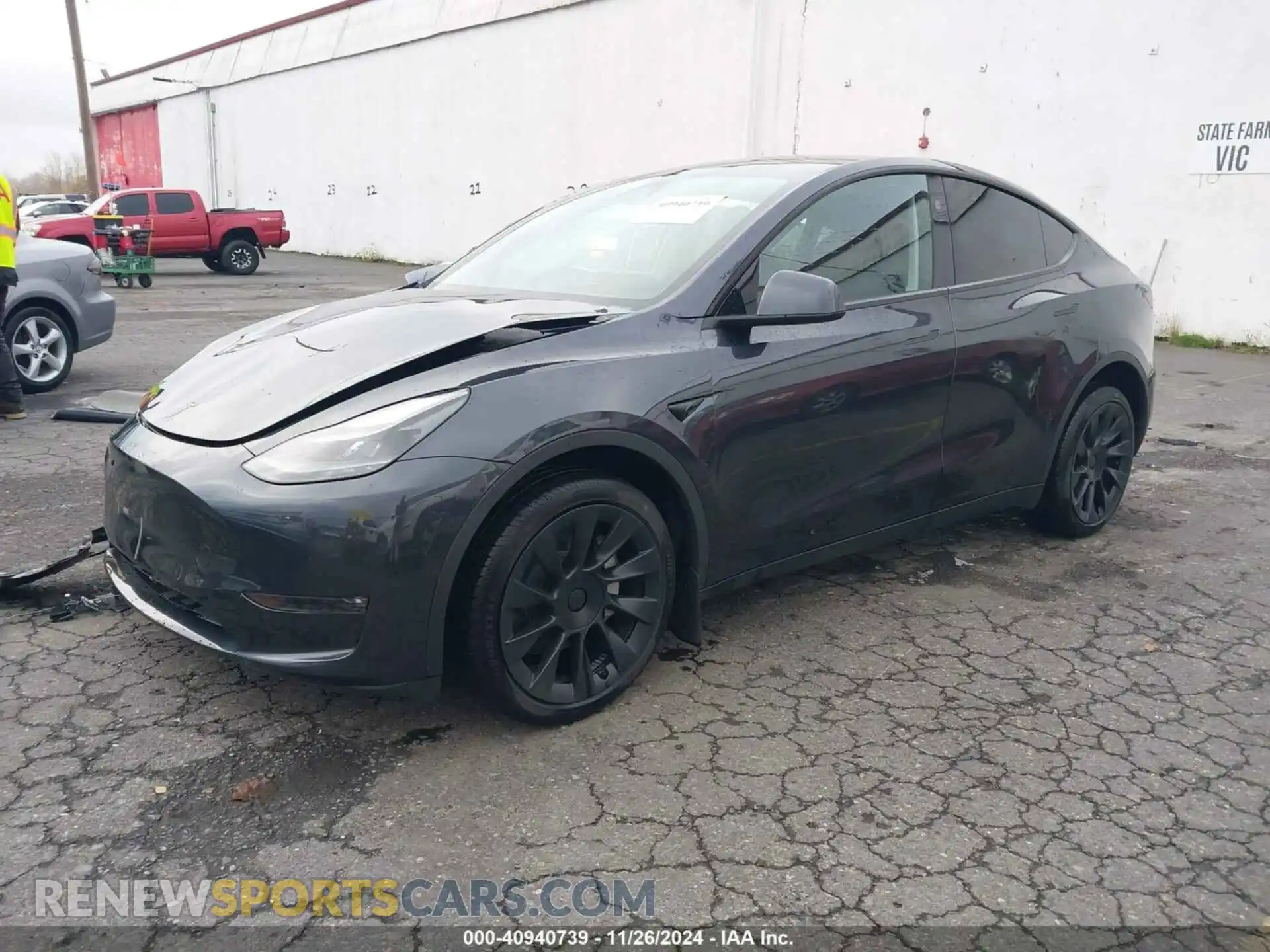 2 Photograph of a damaged car 7SAYGDEE1RF102483 TESLA MODEL Y 2024