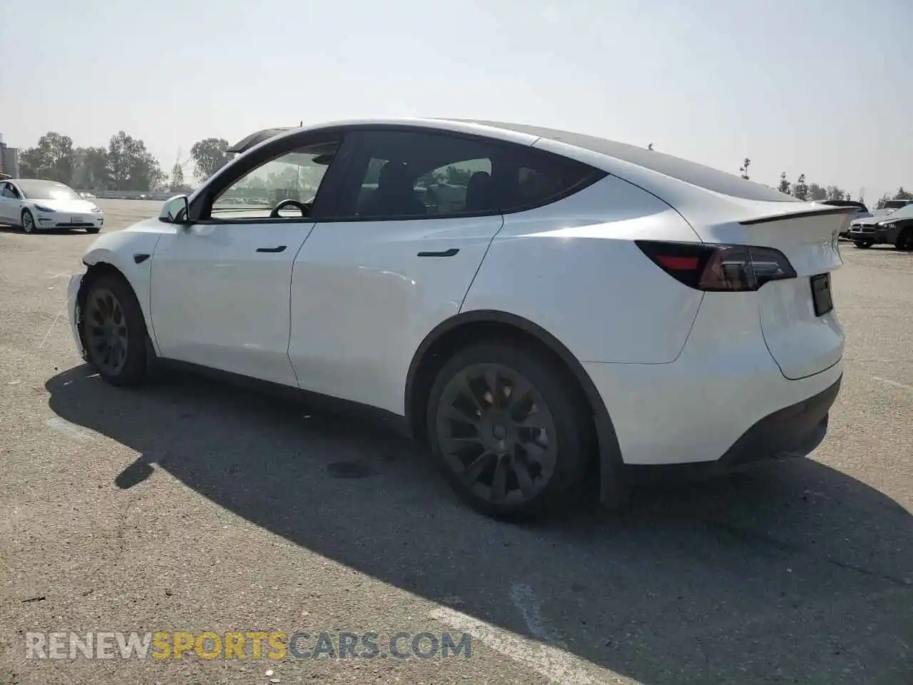 2 Photograph of a damaged car 7SAYGDEE1RF124922 TESLA MODEL Y 2024