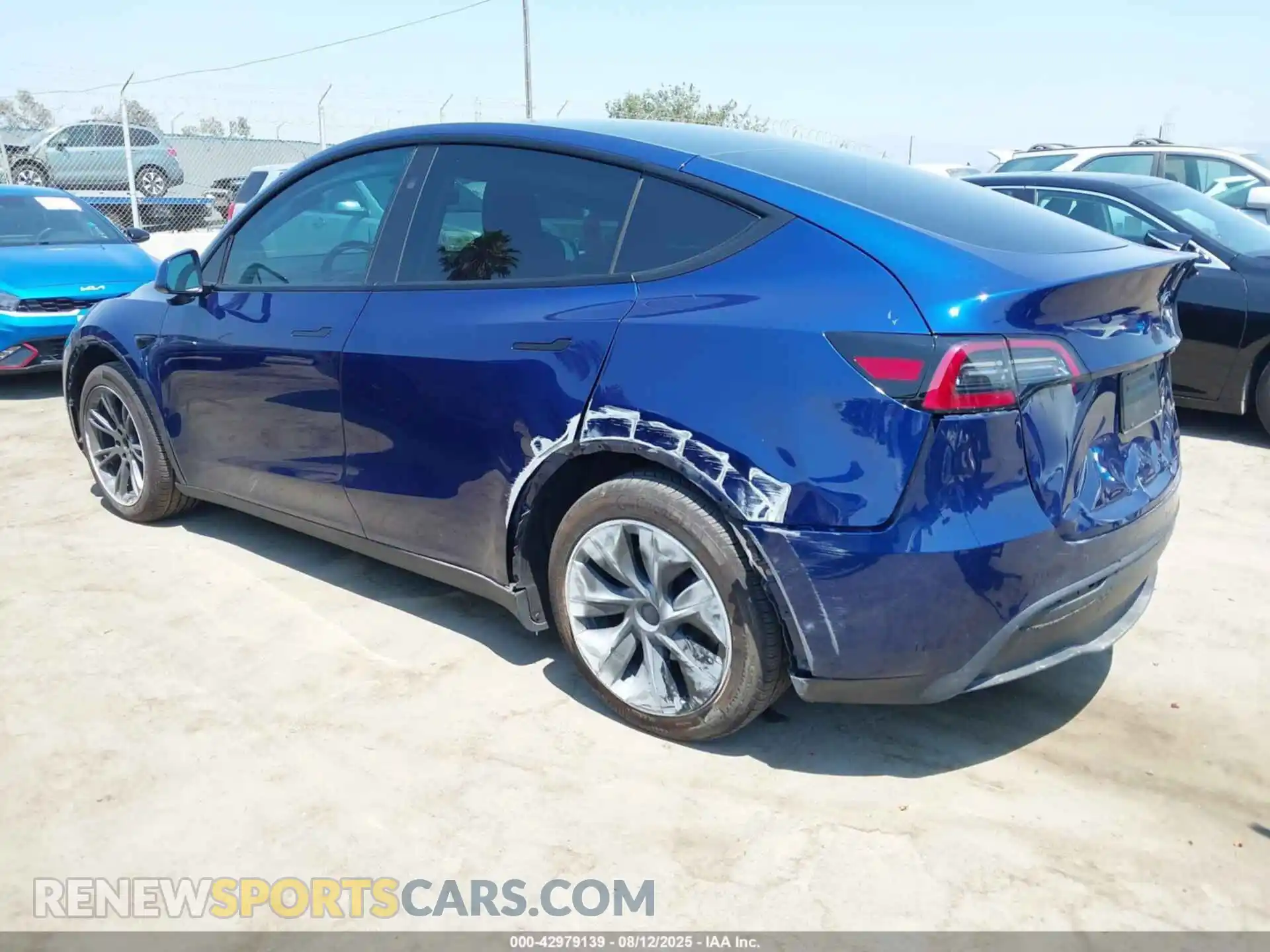 3 Фотография поврежденного автомобиля 7SAYGDEE1RF150744 TESLA MODEL Y 2024