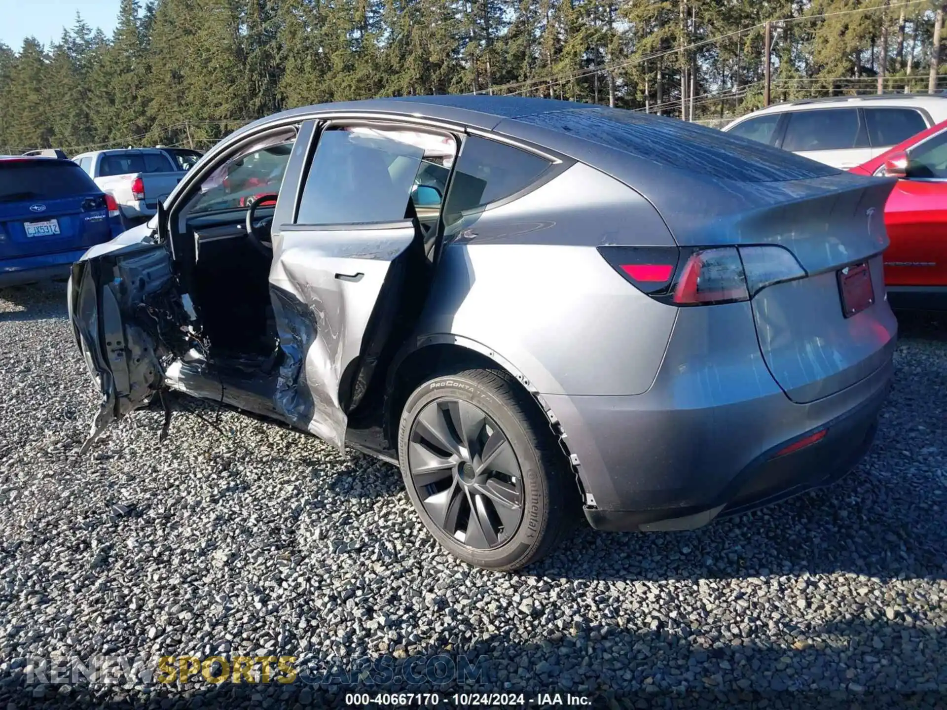 3 Photograph of a damaged car 7SAYGDEE1RF200705 TESLA MODEL Y 2024