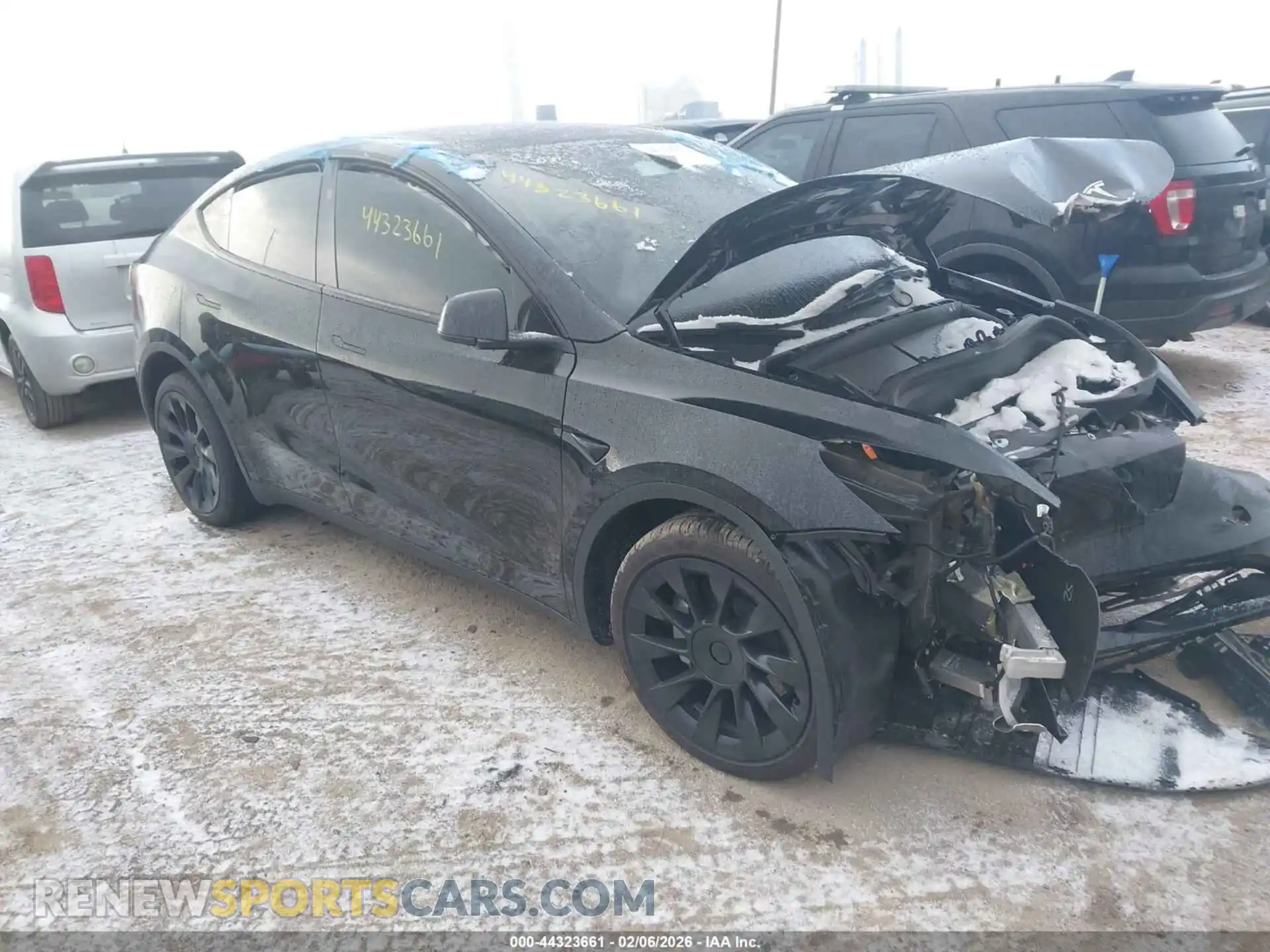 1 Photograph of a damaged car 7SAYGDEE1RF204639 TESLA MODEL Y 2024