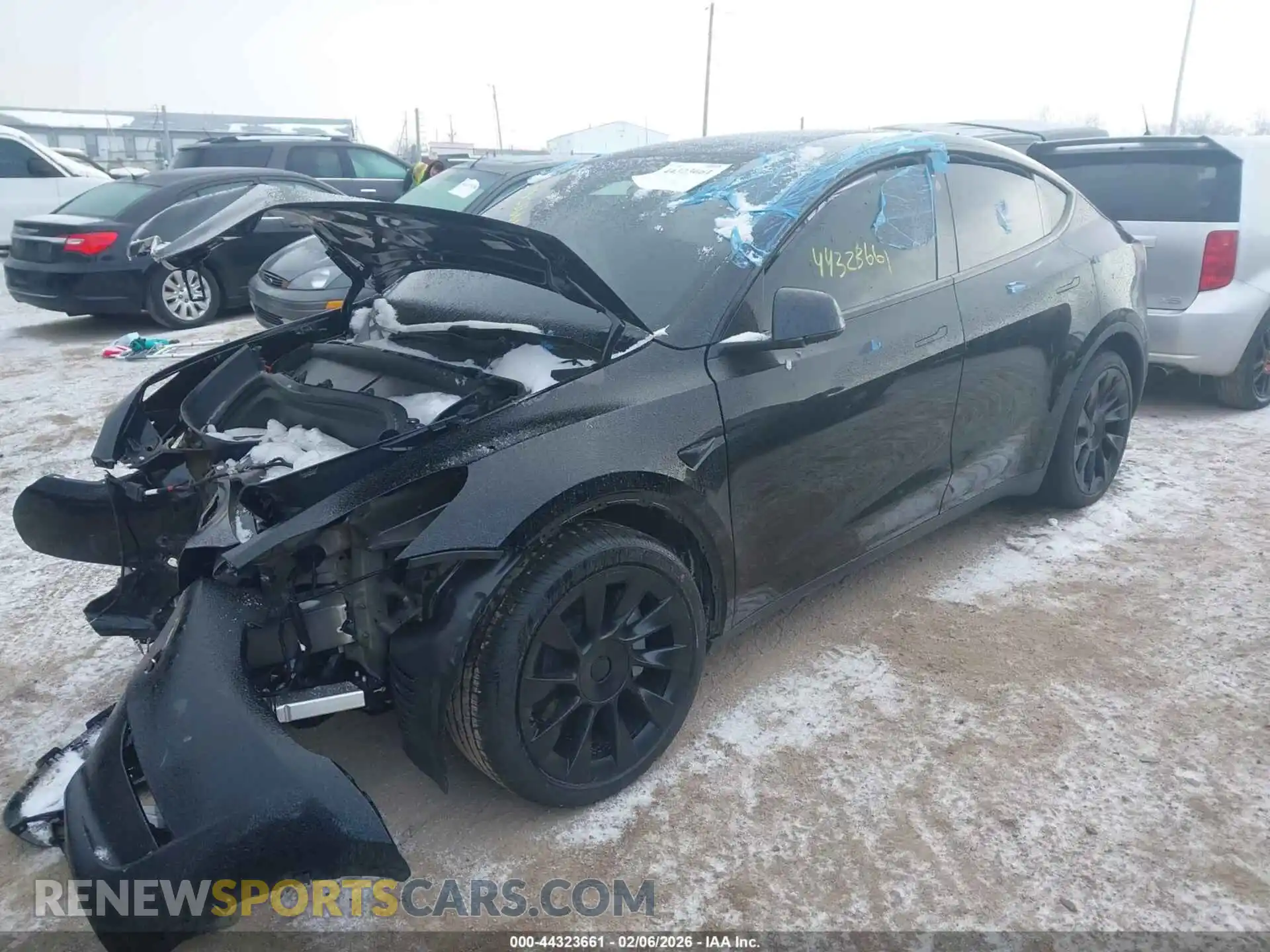 2 Photograph of a damaged car 7SAYGDEE1RF204639 TESLA MODEL Y 2024
