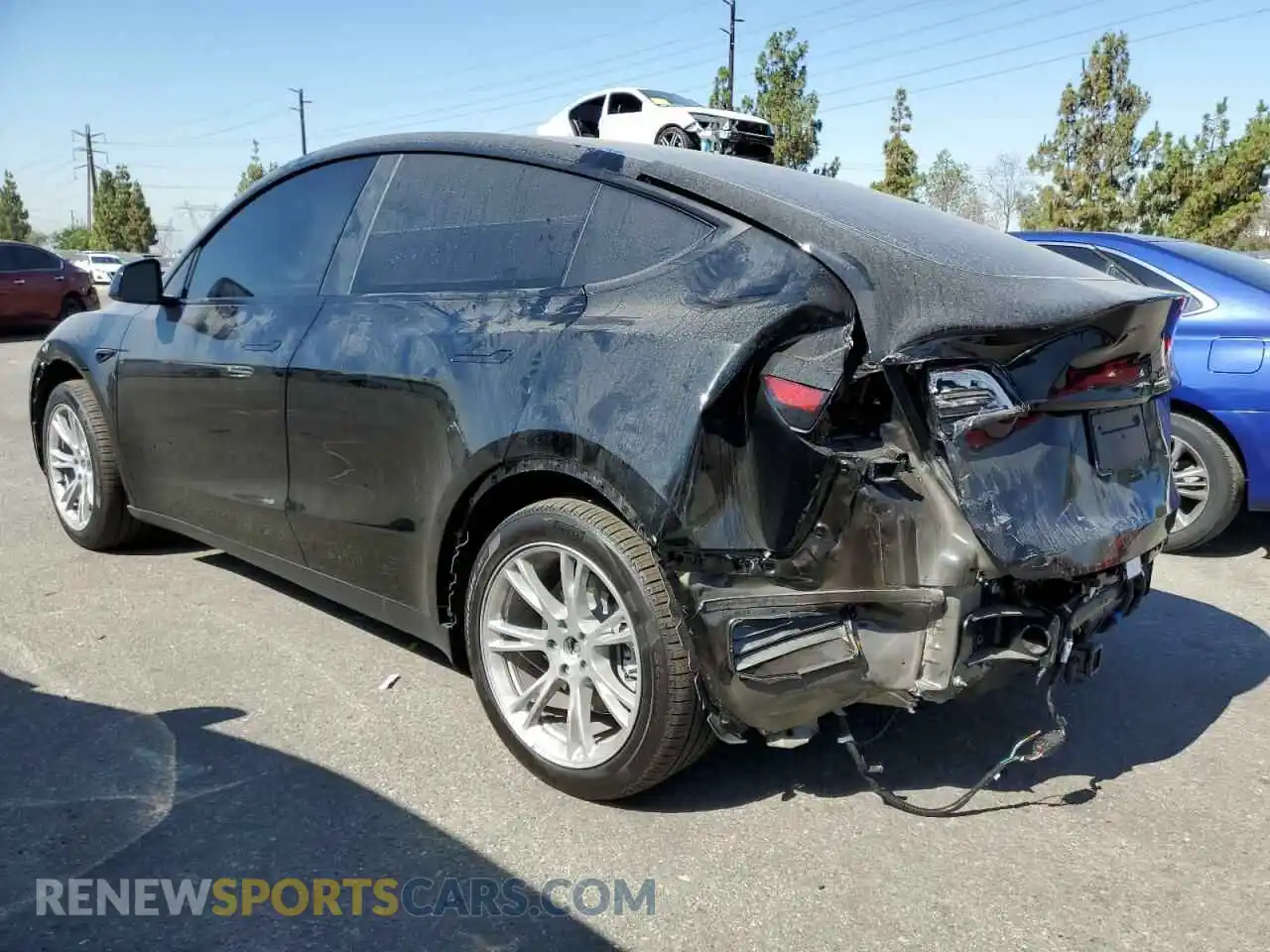 2 Photograph of a damaged car 7SAYGDEE2RA216344 TESLA MODEL Y 2024