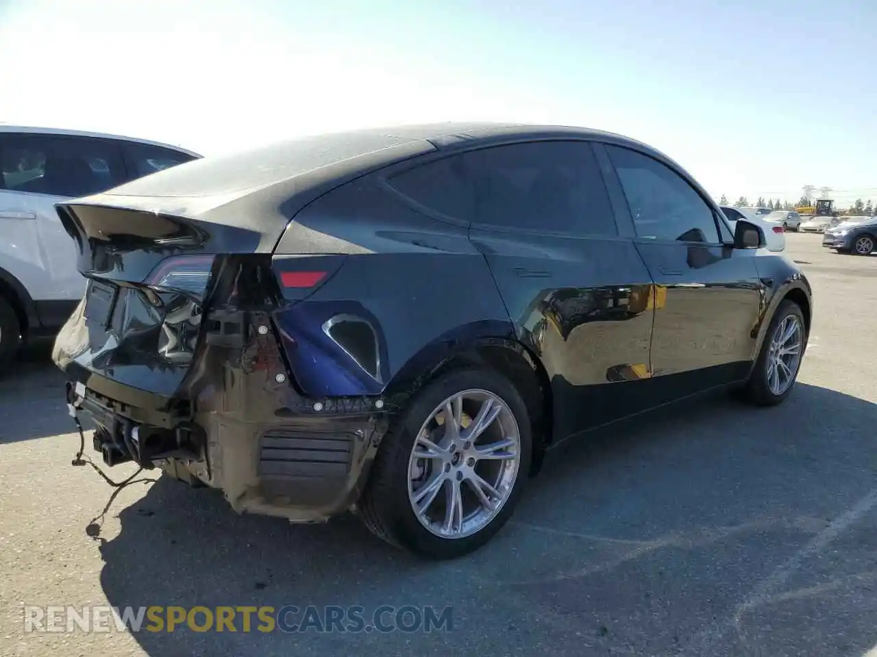 3 Photograph of a damaged car 7SAYGDEE2RA216344 TESLA MODEL Y 2024