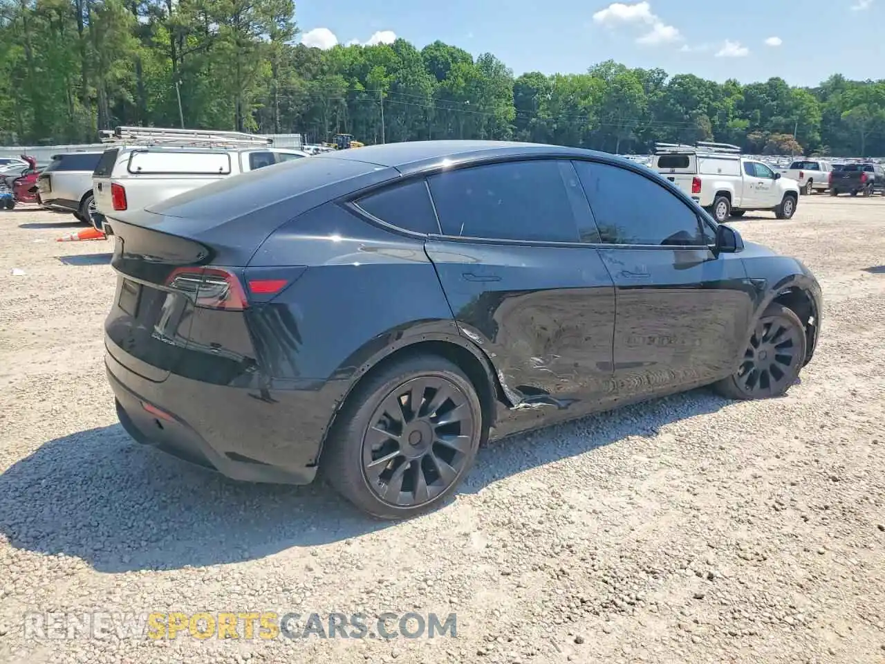 3 Photograph of a damaged car 7SAYGDEE2RA219180 TESLA MODEL Y 2024