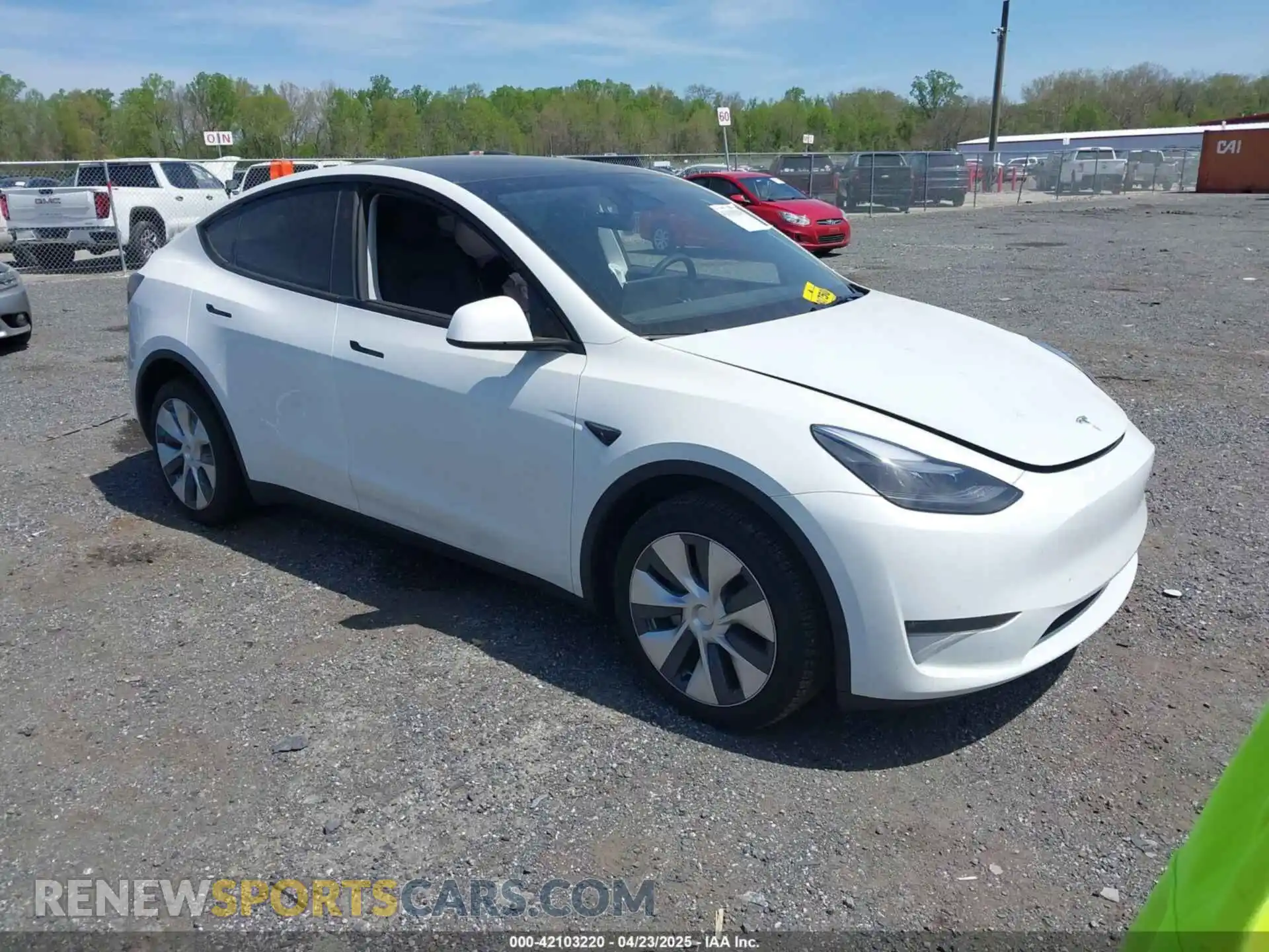 1 Photograph of a damaged car 7SAYGDEE2RA223679 TESLA MODEL Y 2024