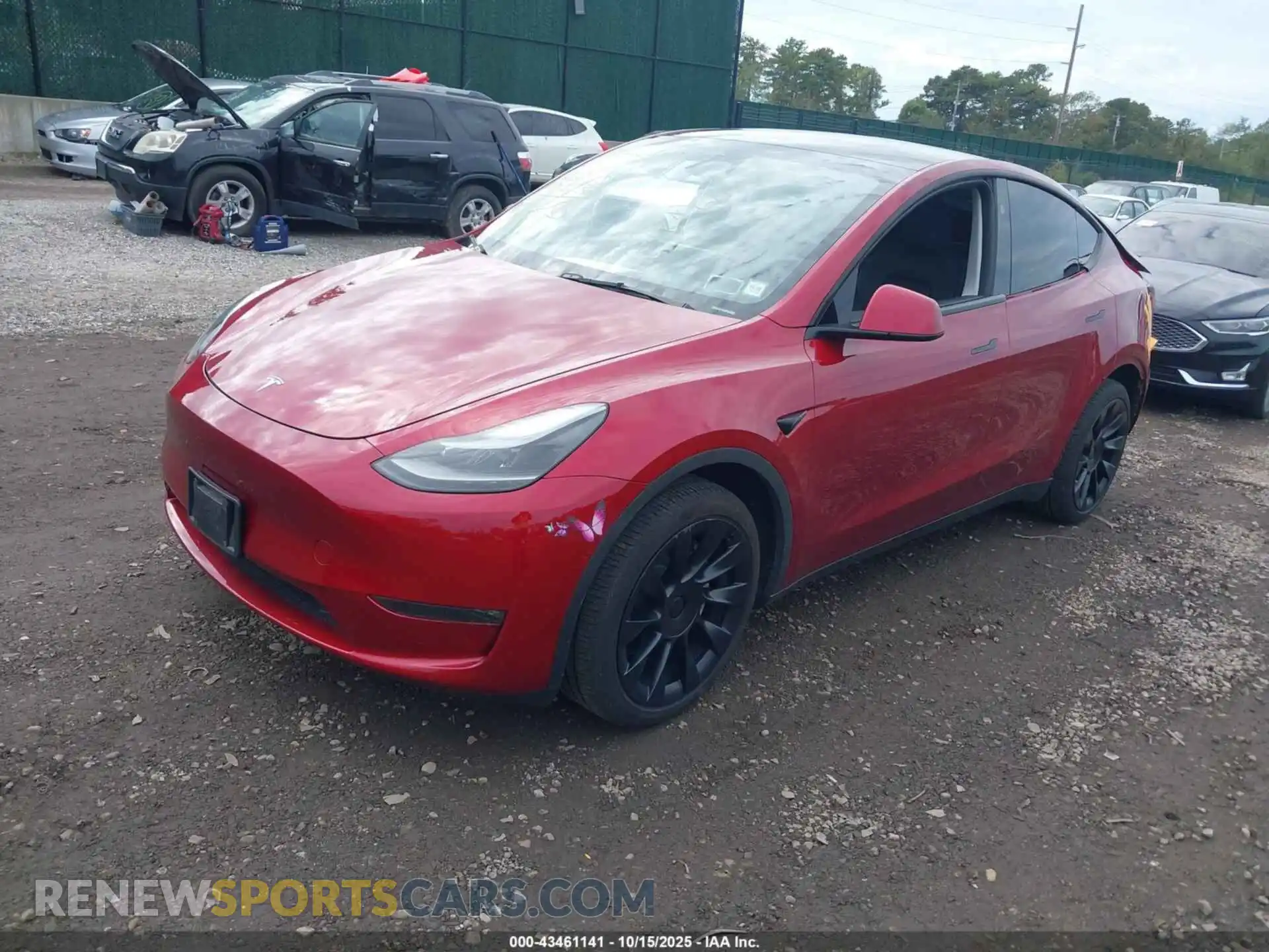 2 Photograph of a damaged car 7SAYGDEE2RA226419 TESLA MODEL Y 2024