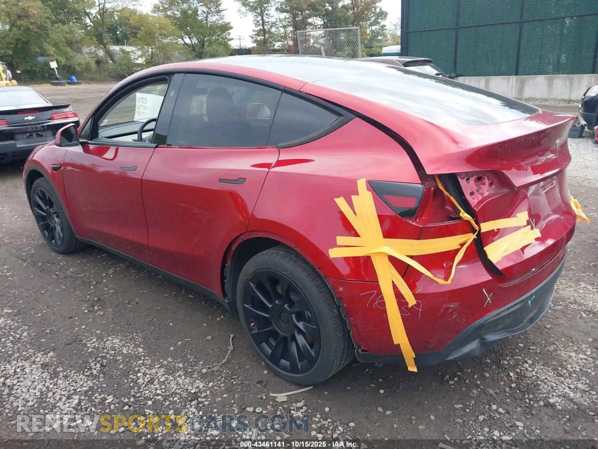 3 Photograph of a damaged car 7SAYGDEE2RA226419 TESLA MODEL Y 2024