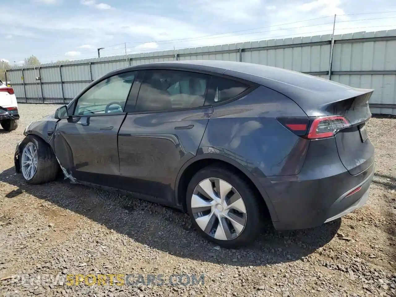 2 Photograph of a damaged car 7SAYGDEE2RA227358 TESLA MODEL Y 2024