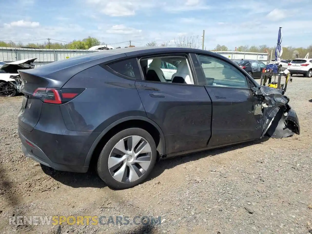 3 Photograph of a damaged car 7SAYGDEE2RA227358 TESLA MODEL Y 2024